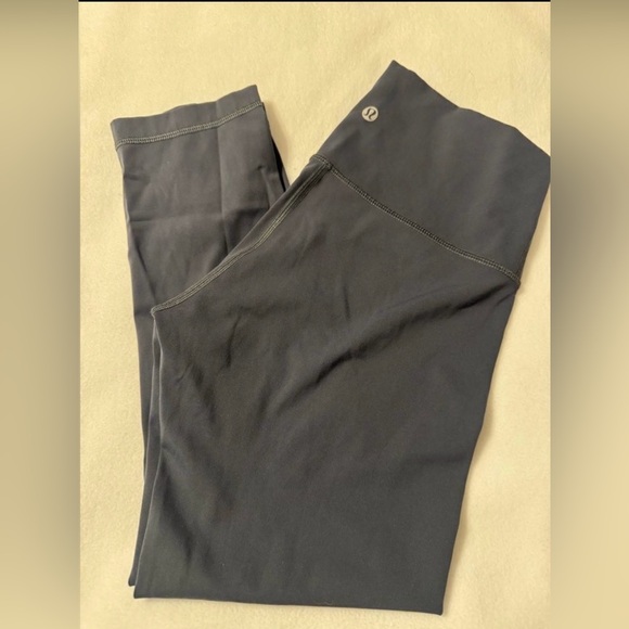 Lululemon Athletica Women’s Gray Leggings Size 6-8 - Picture 1 of 6